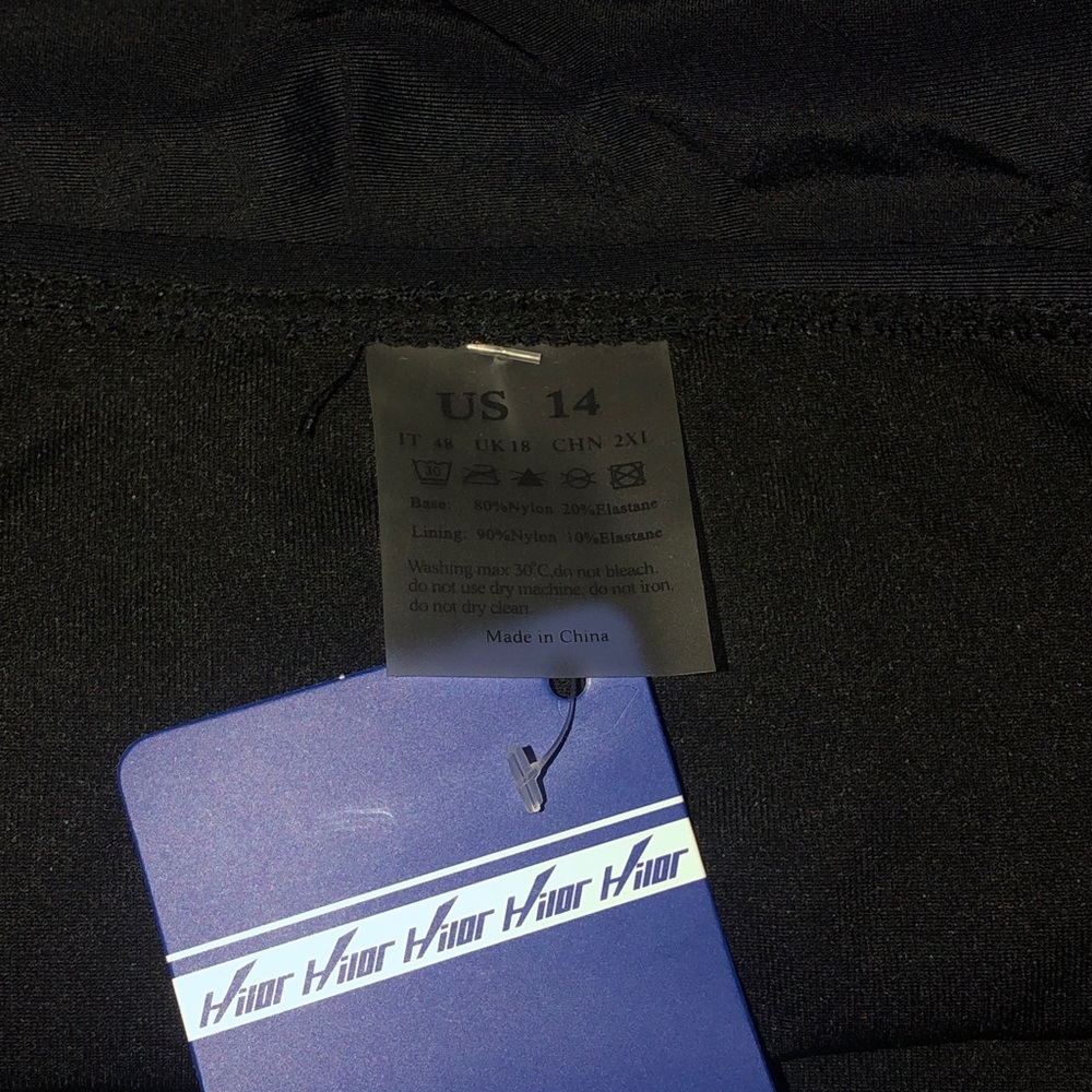 Hilor Ruched Bottom - Picture 2 of 4